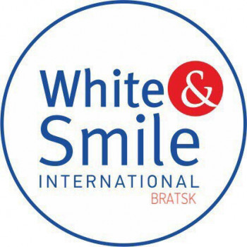 Логотип клиники WHITE & SMILE (УАЙТ И СМАЙЛ)